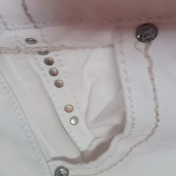 Embellished No boundaries jean Capri - Picture 4 of 9